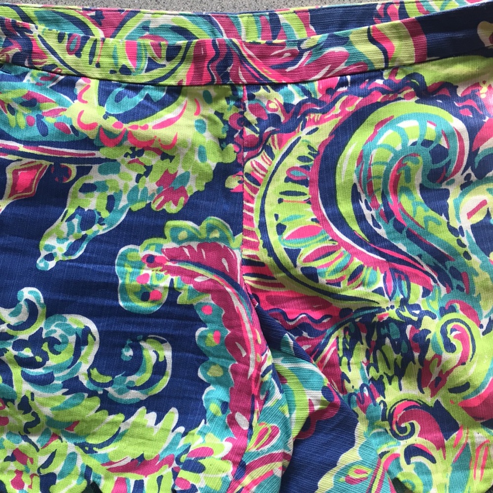 Shorts - Picture 5 of 9